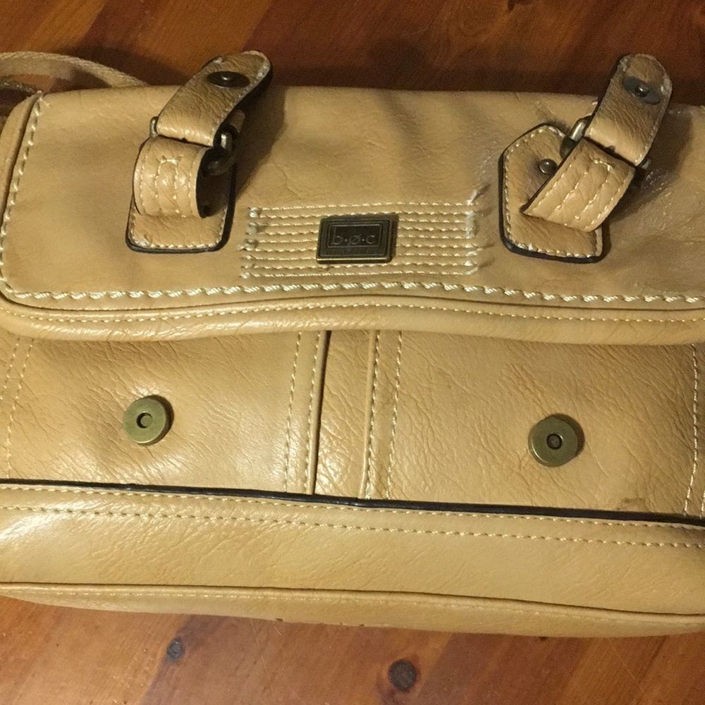 BOC Tan Purse with Adjustable Strap - Picture 4 of 14